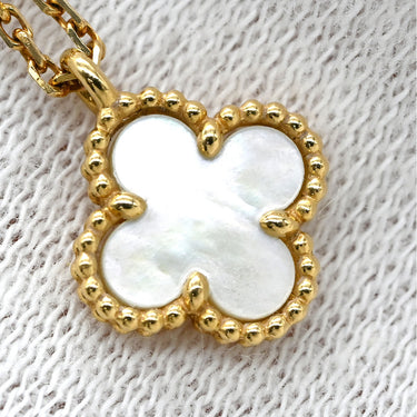 ヴァンクリーフアーペル Van Cleef & Arpels スウィート アルハンブラ ペンダント VCARF69100 パールホワイト×イエローゴールド K18YG マザーオブパール ネックレス 白 Au750 18K YG シェル