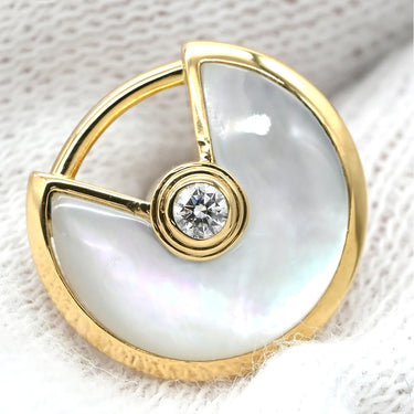カルティエ Cartier アミュレット ドゥ ピアス ホワイト×イエローゴールド K18YG ダイヤモンド マザーオブパール ピアス 白 1Pダイヤ 750 18K YG シェル