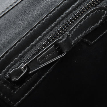 バーバリー BURBERRY タイガープリント クロスボディバッグ ブラック×オレンジ PVC レザー ショルダーバッグ ブラック金具 トラ柄