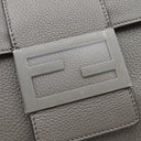 フェンディ FENDI バゲット メッセンジャーバッグ ラージ 7VA536 グレー レザー 2WAYバッグ シルバー金具 ショルダーバッグ