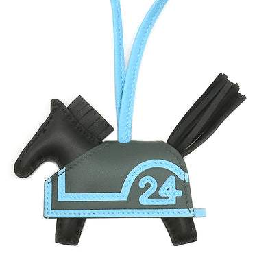エルメス HERMES ロデオ ロベオ24 PM ノワール×セレスト×ヴェールマングローブ アニョーミロ スイフト バッグチャーム 新品 未使用 黒 水色 カーキ 2026年製