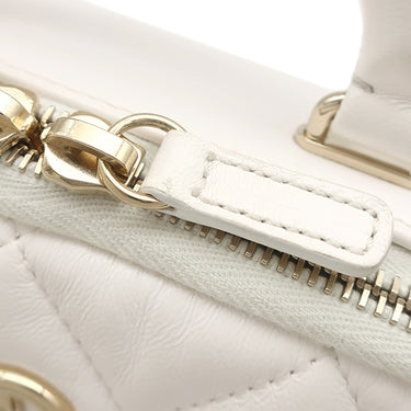 シャネル CHANEL マトラッセ 18 トップハンドル ホワイト レザー 2WAYバッグ ゴールド金具 白 ハンドバッグ