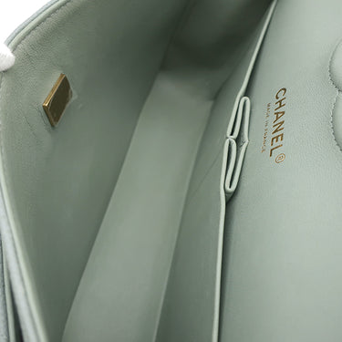 シャネル CHANEL マトラッセ 25 ダブルフラップ A01112 グリーン キャビアスキン ショルダーバッグ ゴールド金具 チェーンショルダー