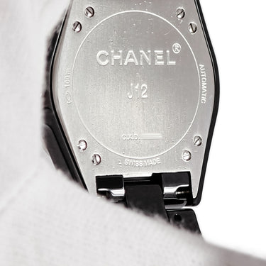 腕時計 シャネル CHANEL J12-365 H3836 自動巻き メンズ ブラック ギョーシェ デイト アラビア スモールセコンド J12