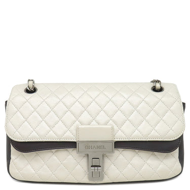 シャネル CHANEL マトラッセ チェーンショルダー ホワイト×ブラック レザー ショルダーバッグ ガンメタル金具 メタリック ダブルフラップ