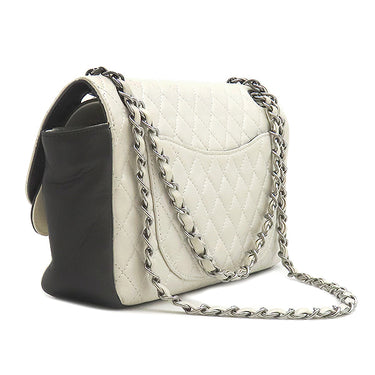 シャネル CHANEL マトラッセ チェーンショルダー ホワイト×ブラック レザー ショルダーバッグ ガンメタル金具 メタリック ダブルフラップ