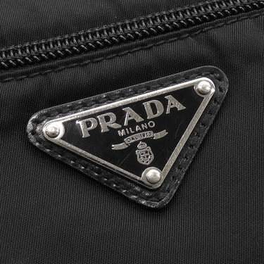 プラダ PRADA 三角ロゴ ショルダー ブラック ナイロン ショルダーバッグ シルバー金具 黒 斜め掛け ナイロンバッグ