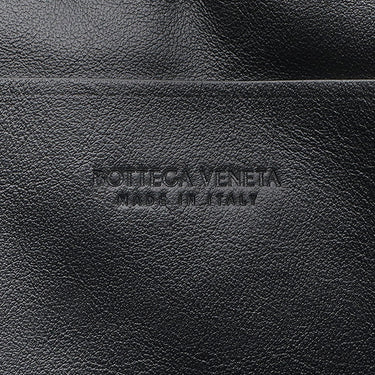 ボッテガヴェネタ BOTTEGA VENETA マキシ イントレチャート ブラック レザー セカンドバッグ マットシルバー金具 黒 クラッチバッグ