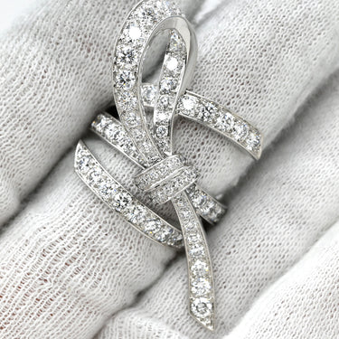 ヴァンクリーフアーペル Van Cleef & Arpels リボンモチーフ パヴェダイヤ ホワイトゴールド K18WG ダイヤモンド リング 指輪 18K 750 WG 立体デザイン 結び目 8.5号