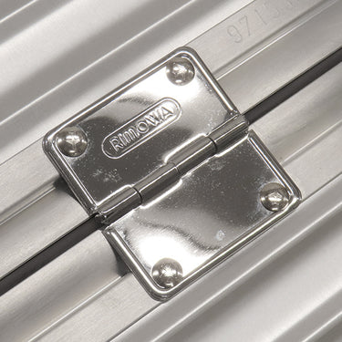 リモワ RIMOWA クラシック フライト 97153004 シルバー アルミ プラスチック キャリーバッグ キャリーケース 4輪 35L TSAロック 機内持ち込み可