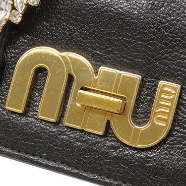 ミュウミュウ MIU MIU ビジュー チェーンショルダー ブラック レザー 2WAYバッグ ゴールド金具 クラッチ メタルロゴ