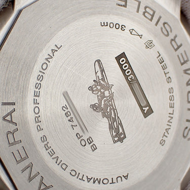 腕時計 パネライ PANERAI サブマーシブル クアランタクアトロ PAM01229 Y番 自動巻き メンズ Y番 ブラック デイト 逆回転防止ベゼル