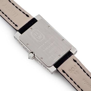 腕時計 ハリーウィンストン Harry Winston アヴェニュー クラシック エリプティック AVEQHM21WW241 クオーツ レディース K18WG 純正ダイヤ