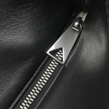 ボッテガヴェネタ BOTTEGA VENETA イントレチャート トート ブラック レザー トートバッグ 黒 A4 大容量 メタルフック付き