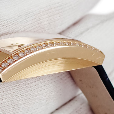 腕時計 ハリーウィンストン Harry Winston アヴェニュー C ミニ 332LQR AVCQHM16RR032 クオーツ レディース K18PG ダイヤ サファイア シェル