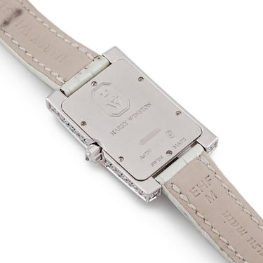 腕時計 ハリーウィンストン Harry Winston アヴェニュー クラシック オーロラ AVEQHM21WW231 クオーツ レディース K18WG無垢 純正ダイヤ