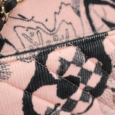 シャネル CHANEL カメリア リボン ピンク×ブラック コーデュロイ ラムスキン ショルダーバッグ ゴールド金具 シェブロン Vステッチ