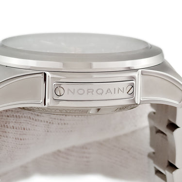 腕時計 ノルケイン NORQAIN インディペンデンス スケルトン クロノ 42mm NN3200SC/B323/102KC 自動巻き メンズ 新品同様 黒