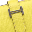 エルメス HERMES ベアンコンパクト ヴェルソ ライム×モーヴシルベストル ヴォーエプソン 二つ折り財布 シルバー金具 黄色 ピンク バイカラー