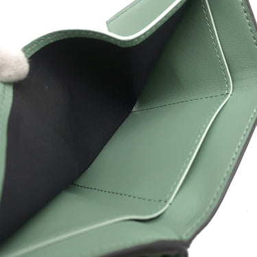 フェンディ FENDI バゲット マイクロ トライフォールド グリーン系 レザー 三つ折り財布 ゴールド金具