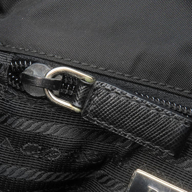 プラダ PRADA 三角ロゴ ショルダ― NERO ナイロン ショルダーバッグ シルバー金具 黒 斜め掛け