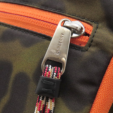 バーバリー BURBERRY レオ アニマルプリント ナイロン カーキ×オレンジ ナイロン ボディバッグ シルバー金具 アニマル柄 レオパード