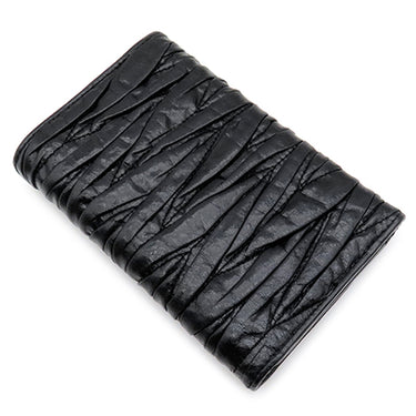 ミュウミュウ MIU MIU マテラッセ ブラック レザー 三つ折り財布 シルバー金具 黒