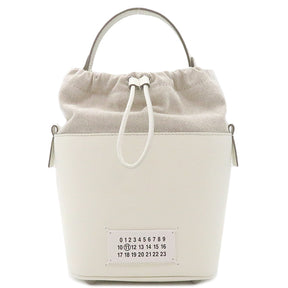 メゾン マルタン マルジェラ MAISON MARTIN MARGIELA 5AC バケットバッグ S61WG0035P4348H0157 ホワイト コットン グレイニーカーフレザー 2WAYバッグ シルバー金具 ハンドバッグ ショルダー 白