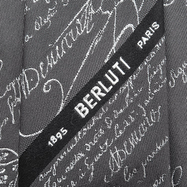 ベルルッティ BERLUTI クラシック スクリットパターン タイ 7.5cm 218301 ミステリアスグレー シルク マルベリーシルク ネクタイ カリグラフィ 総柄 刺繡