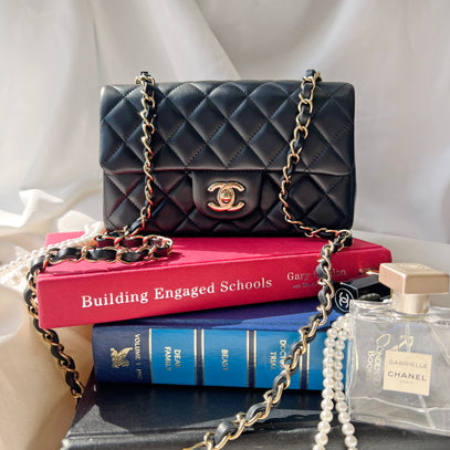 CHANEL (シャネル)