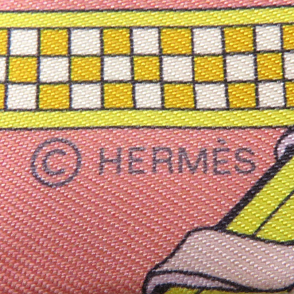 エルメス HERMES ツイリー オレンジ×ジョーヌ×ローズ シルク スカーフ 【BRIDES ET GRIS-GRIS/馬勒とチャーム】