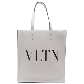 ヴァレンティノ VALENTINO VLTN ロゴ スタッズ UY0B0731WJW ホワイト レザー トートバッグ シルバー金具 白 ポー